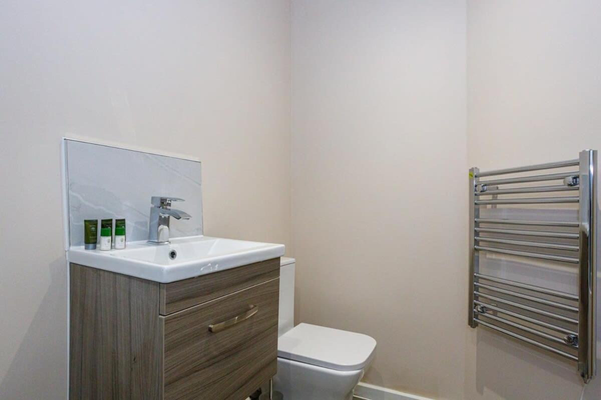 Stylish And Modern 1 Bedroom Apartment Manchester Exterior photo